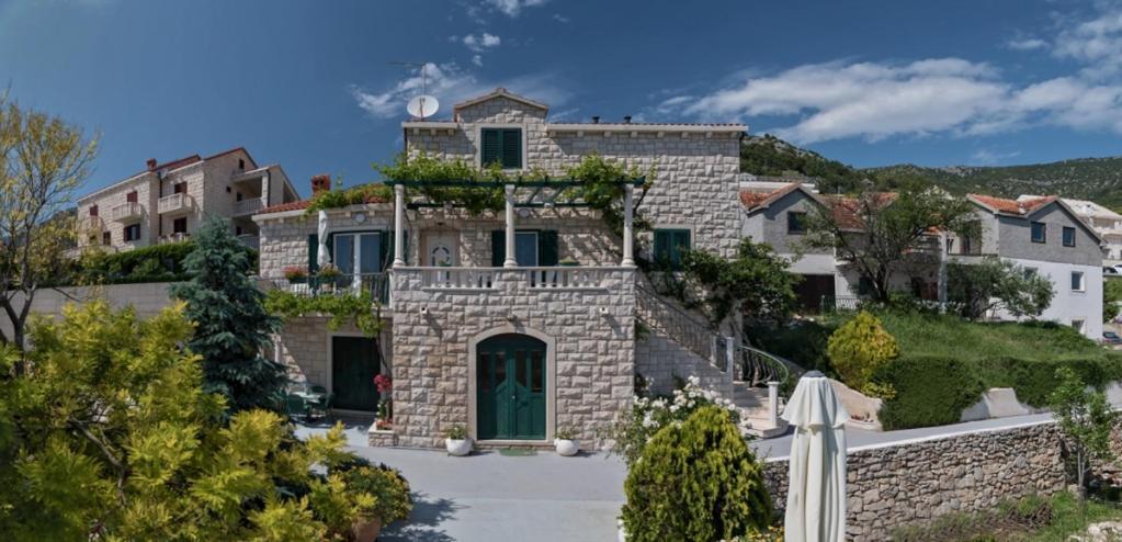 Apartment In Bol With Seaview, Terrace, Air Condition, Wifi Εξωτερικό φωτογραφία