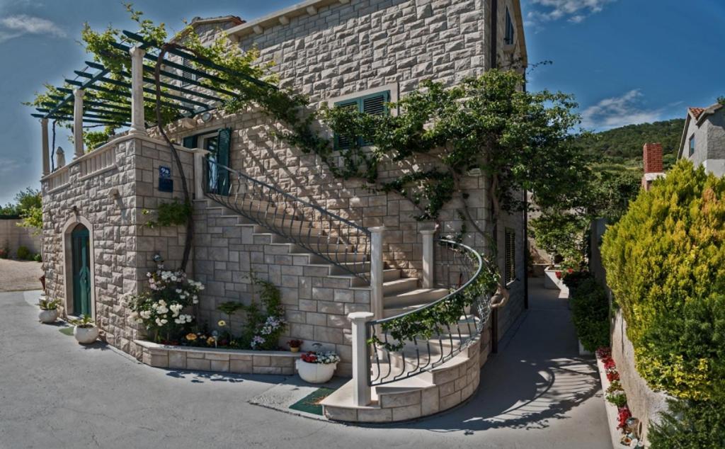Apartment In Bol With Seaview, Terrace, Air Condition, Wifi Εξωτερικό φωτογραφία