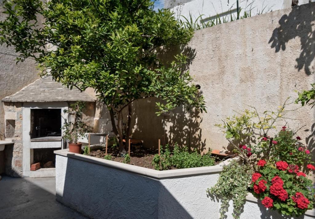 Apartment In Bol With Seaview, Terrace, Air Condition, Wifi Εξωτερικό φωτογραφία